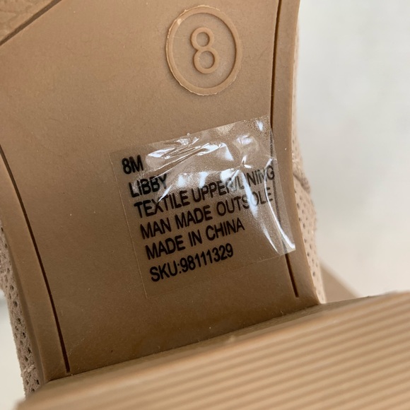 New Dolchetta Libby Beige Perforated Faux Suede Zip Heeled Ankle Boots Womens 8M - Picture 12 of 13